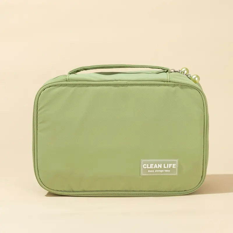 Stylish Green Makeup Bag for Organizing Beauty Essentials