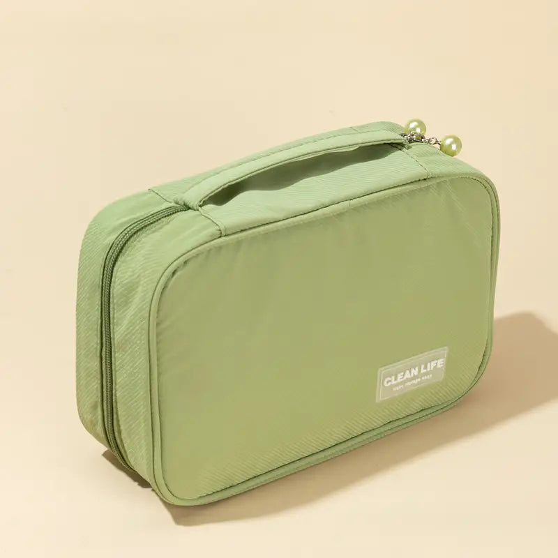 Stylish Green Makeup Bag for Organizing Beauty Essentials